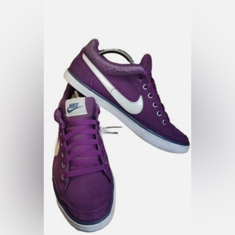 Nike Purple and White Women's Sneakers